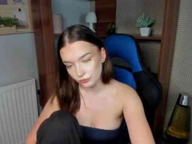KiaraTease webcam