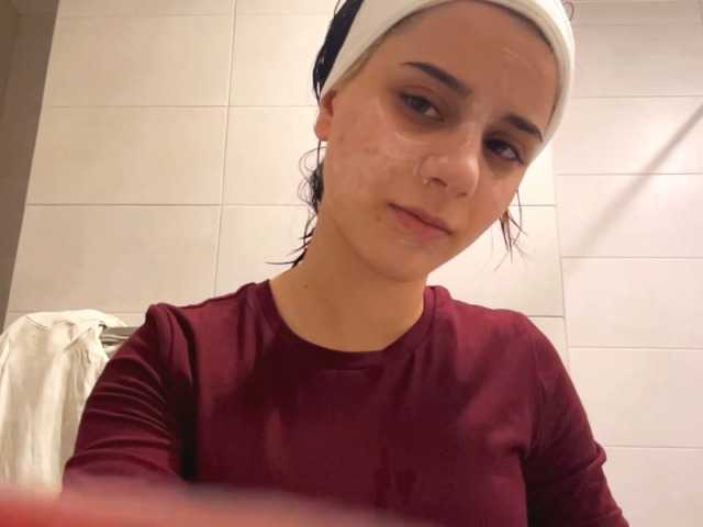RomanaGoossens live cam on BongaCams