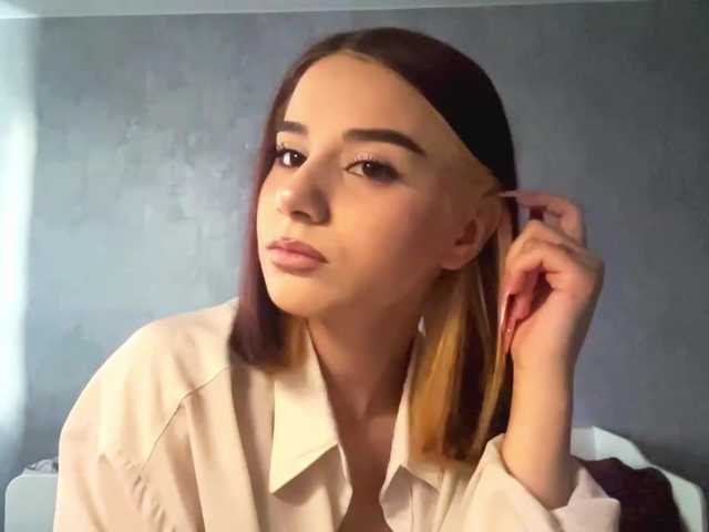 RomanaGoossens live cam on BongaCams
