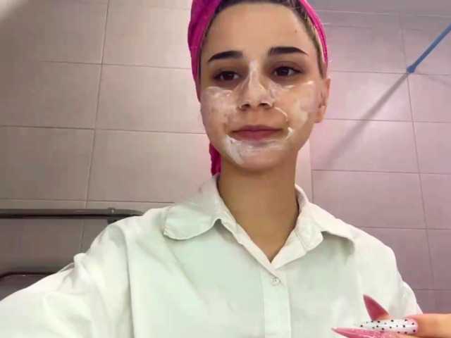 RomanaGoossens live cam on BongaCams
