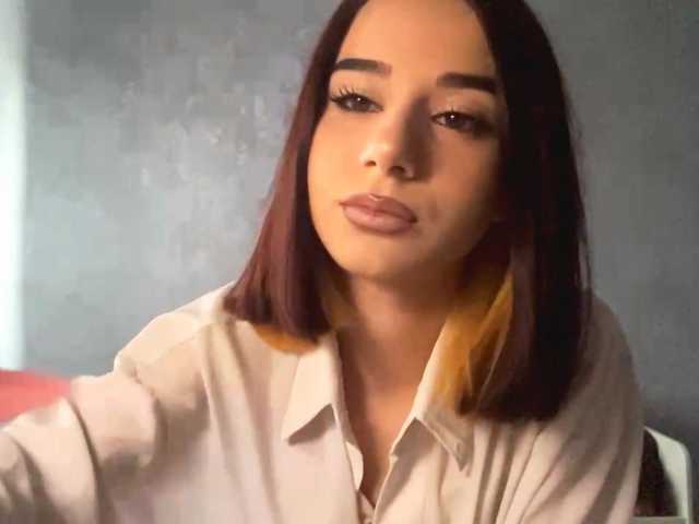 RomanaGoossens live cam on BongaCams