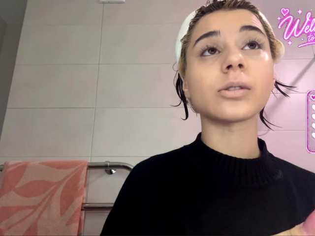 RomanaGoossens live cam on BongaCams