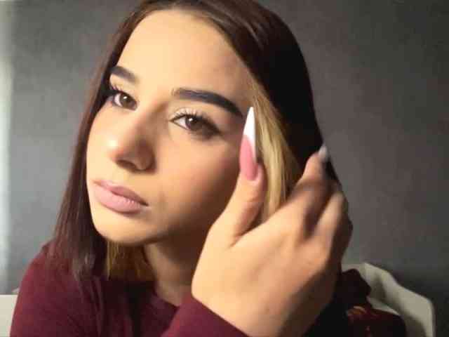 Model: Kira_me
