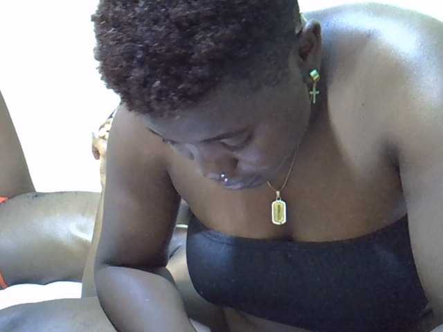 Black-berries live cam on BongaCams
