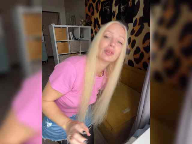 Lolaaa0 webcam