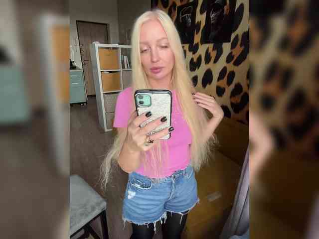 Lolaaa0 webcam