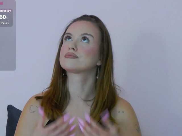ErikaPinky live cam on BongaCams