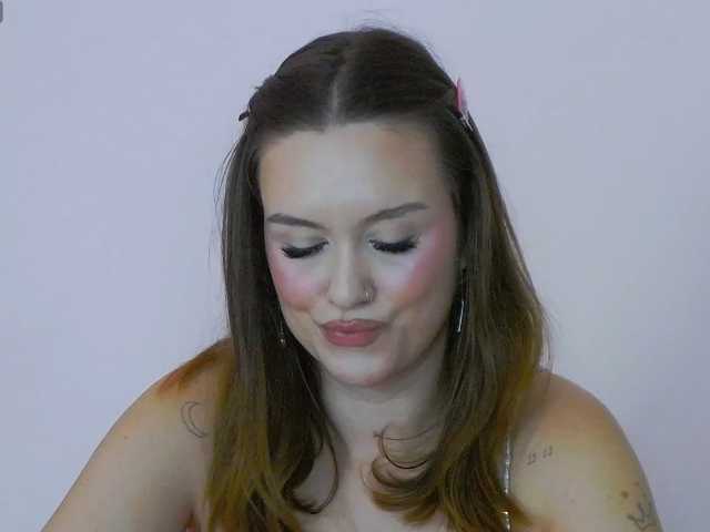 ErikaPinky live cam on BongaCams