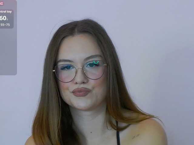 ErikaPinky live cam on BongaCams