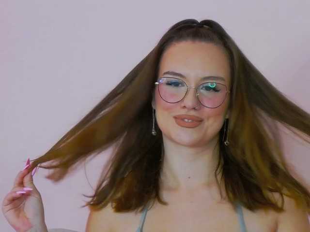 ErikaPinky live cam on BongaCams