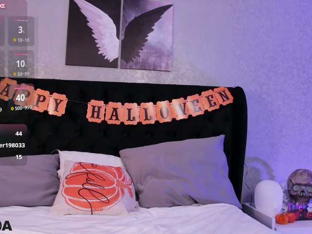 MiaBlue live cam on BongaCams