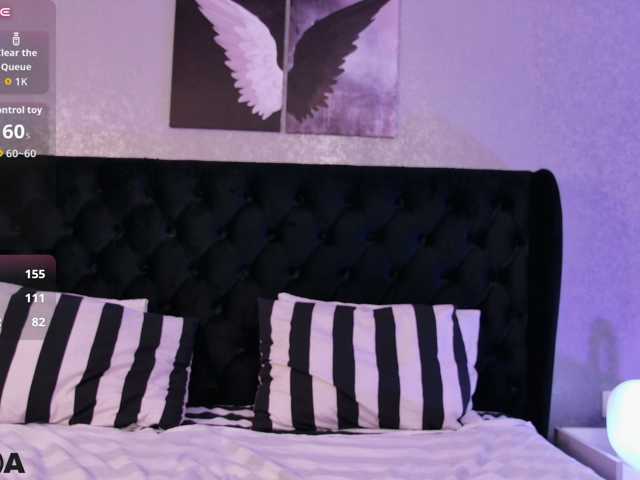 MiaBlue live cam on BongaCams