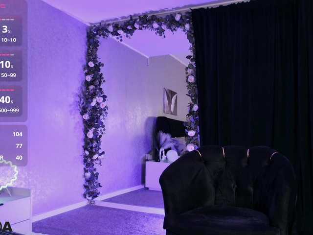 MiaBlue live cam on BongaCams