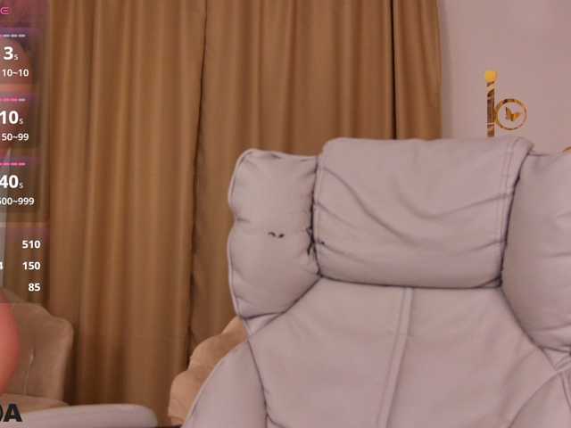 MiaBlue live cam on BongaCams