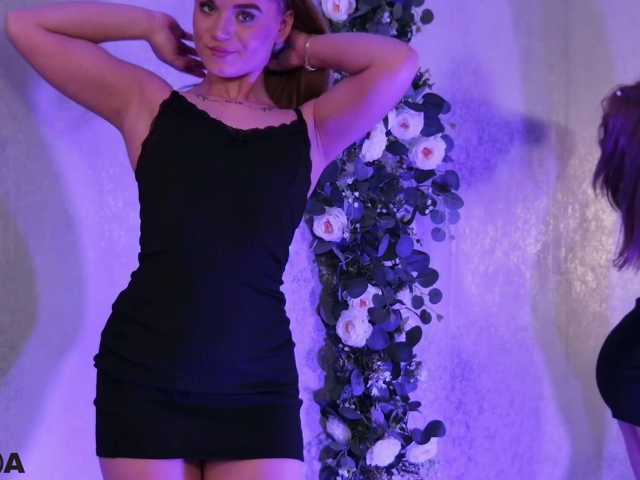 MiaBlue live cam on BongaCams