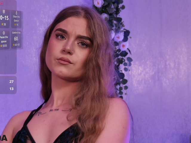MiaBlue live cam on BongaCams