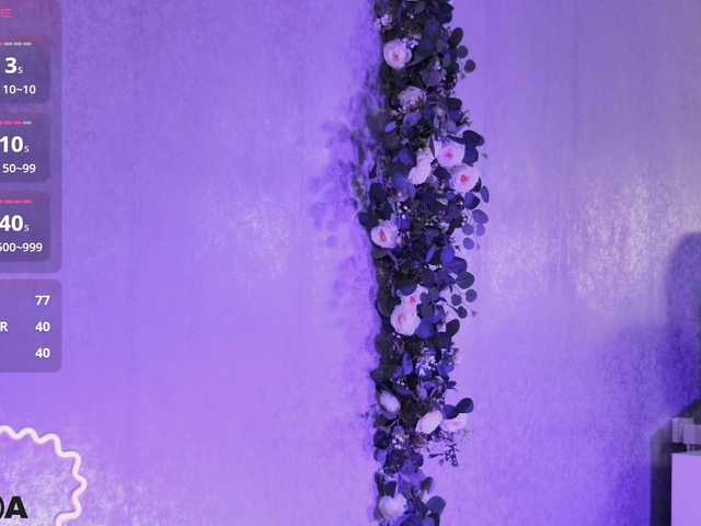MiaBlue live cam on BongaCams