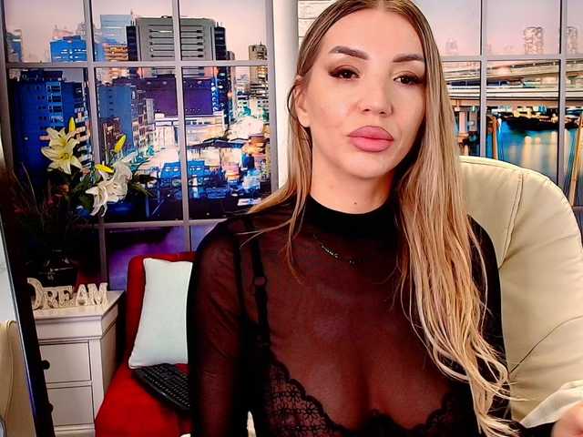 CyraDeLuxe live cam on BongaCams