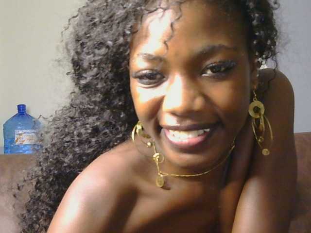 Bella99- live cam on BongaCams