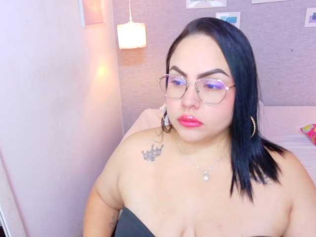 curvy-sexyvalen