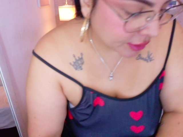 curvy-sexyvalen
