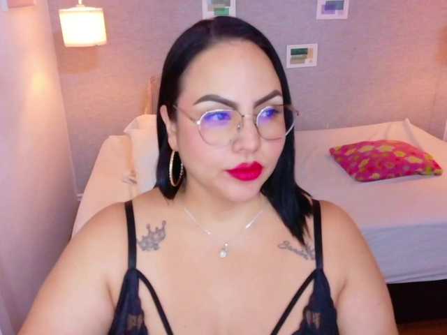 curvy-sexyvalen