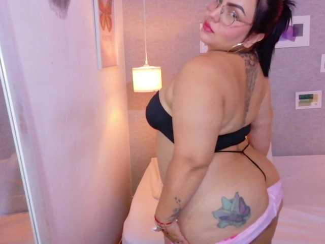 curvy-sexyvalen