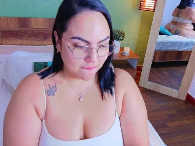 curvy-sexyvalen
