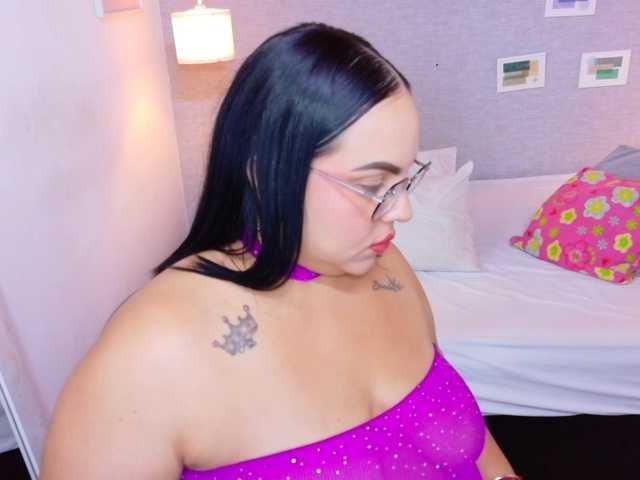 curvy-sexyvalen