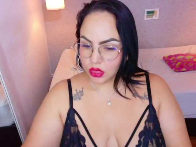 curvy-sexyvalen