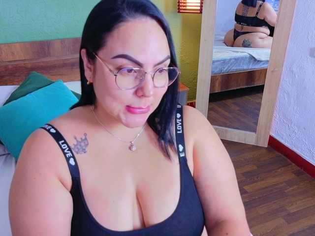 curvy-sexyvalen
