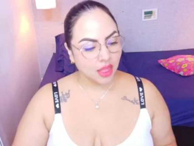 curvy-sexyvalen