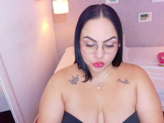 curvy-sexyvalen