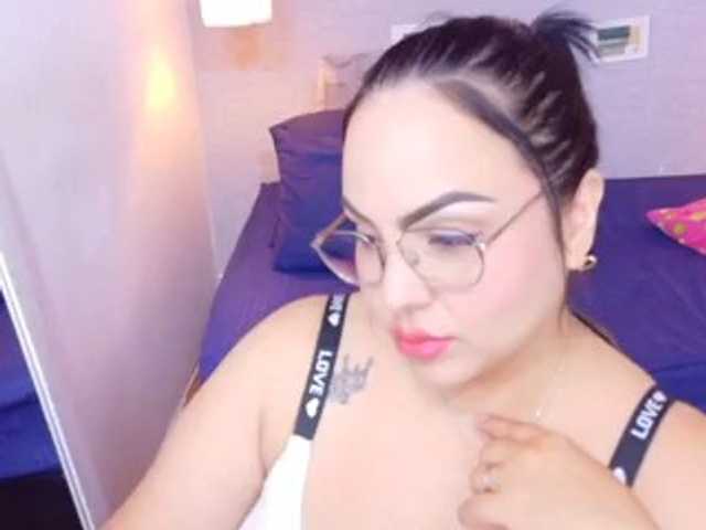 curvy-sexyvalen