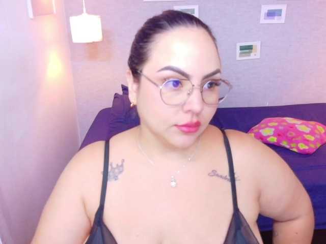 curvy-sexyvalen