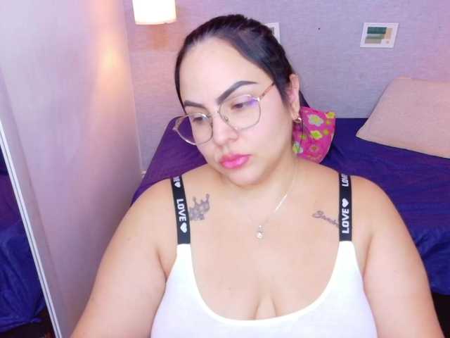 curvy-sexyvalen