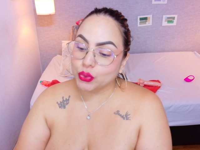curvy-sexyvalen live cam on BongaCams