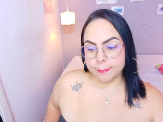 curvy-sexyvalen live cam on BongaCams