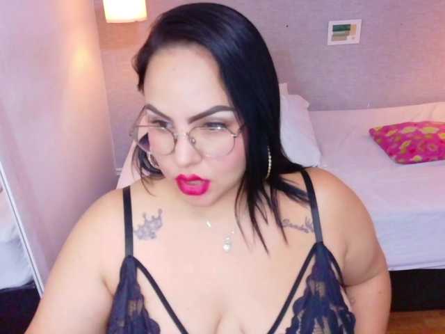 curvy-sexyvalen