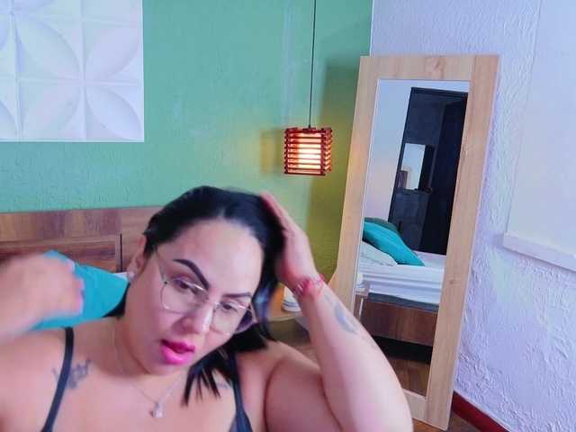 curvy-sexyvalen