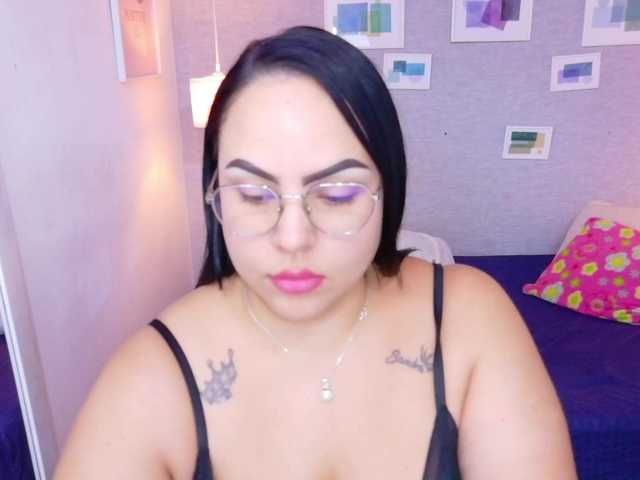 curvy-sexyvalen