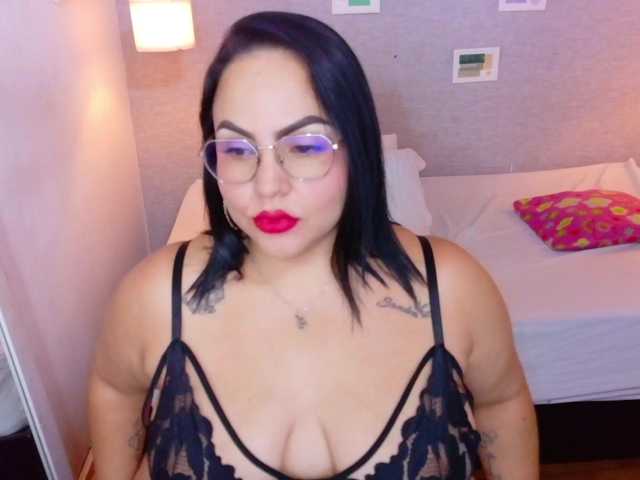 curvy-sexyvalen