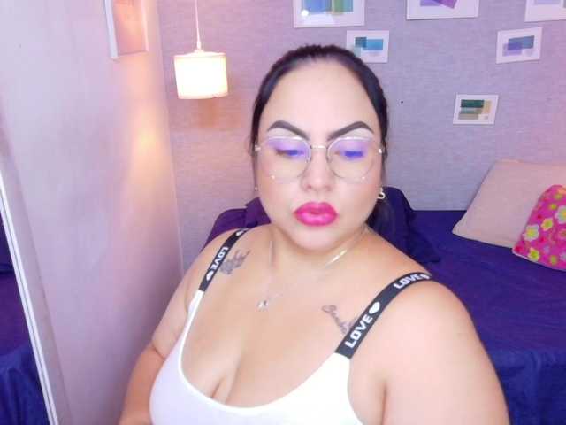 curvy-sexyvalen
