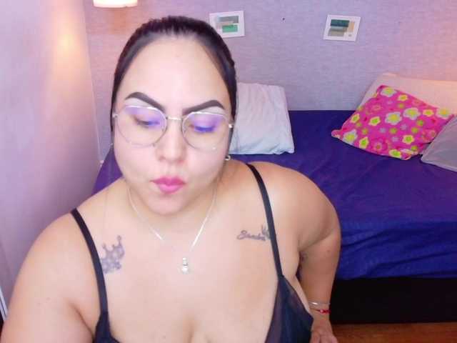 curvy-sexyvalen