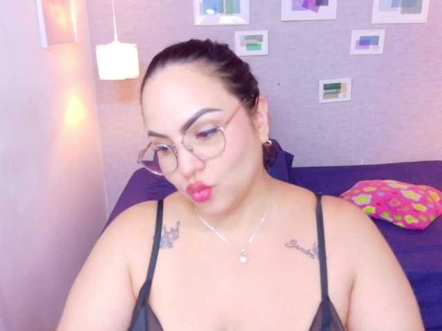 curvy-sexyvalen