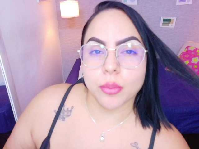 curvy-sexyvalen