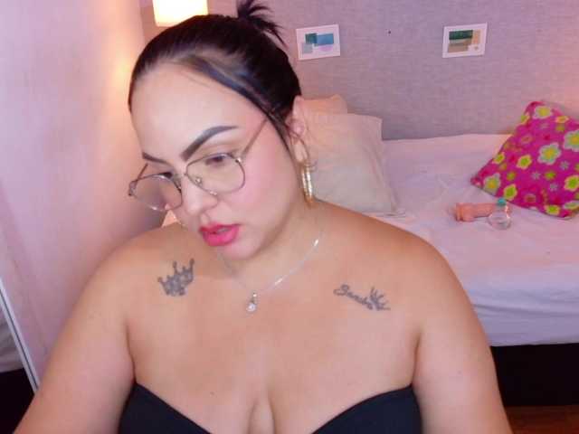 curvy-sexyvalen