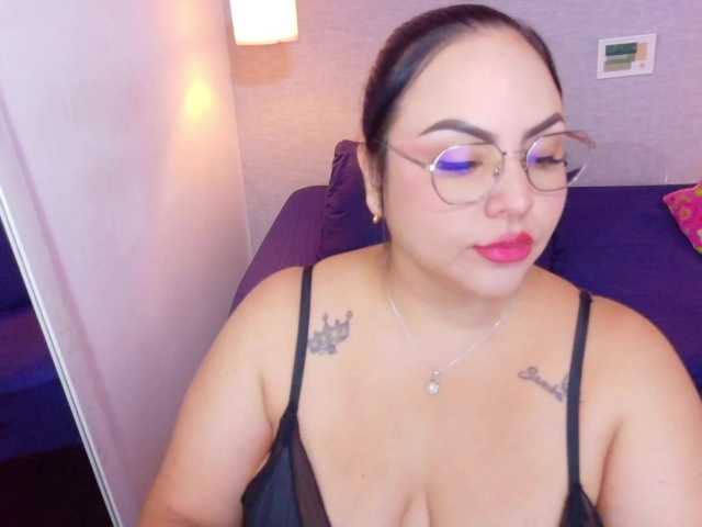 curvy-sexyvalen