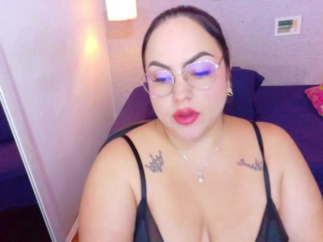curvy-sexyvalen