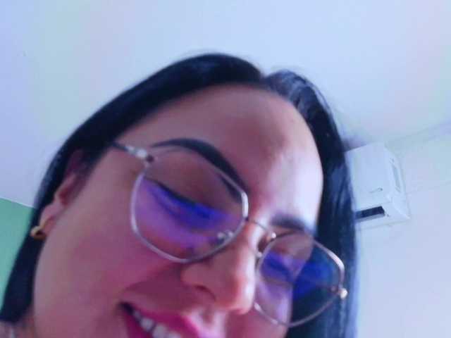 curvy-sexyvalen live cam on BongaCams